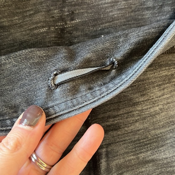 LULU adjustable crop pant capris really cute with scallop detail - Picture 2 of 8